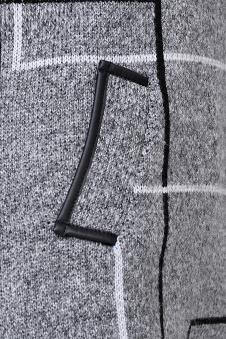 Długi sweter w geometryczne wzory, szary wzorzysty